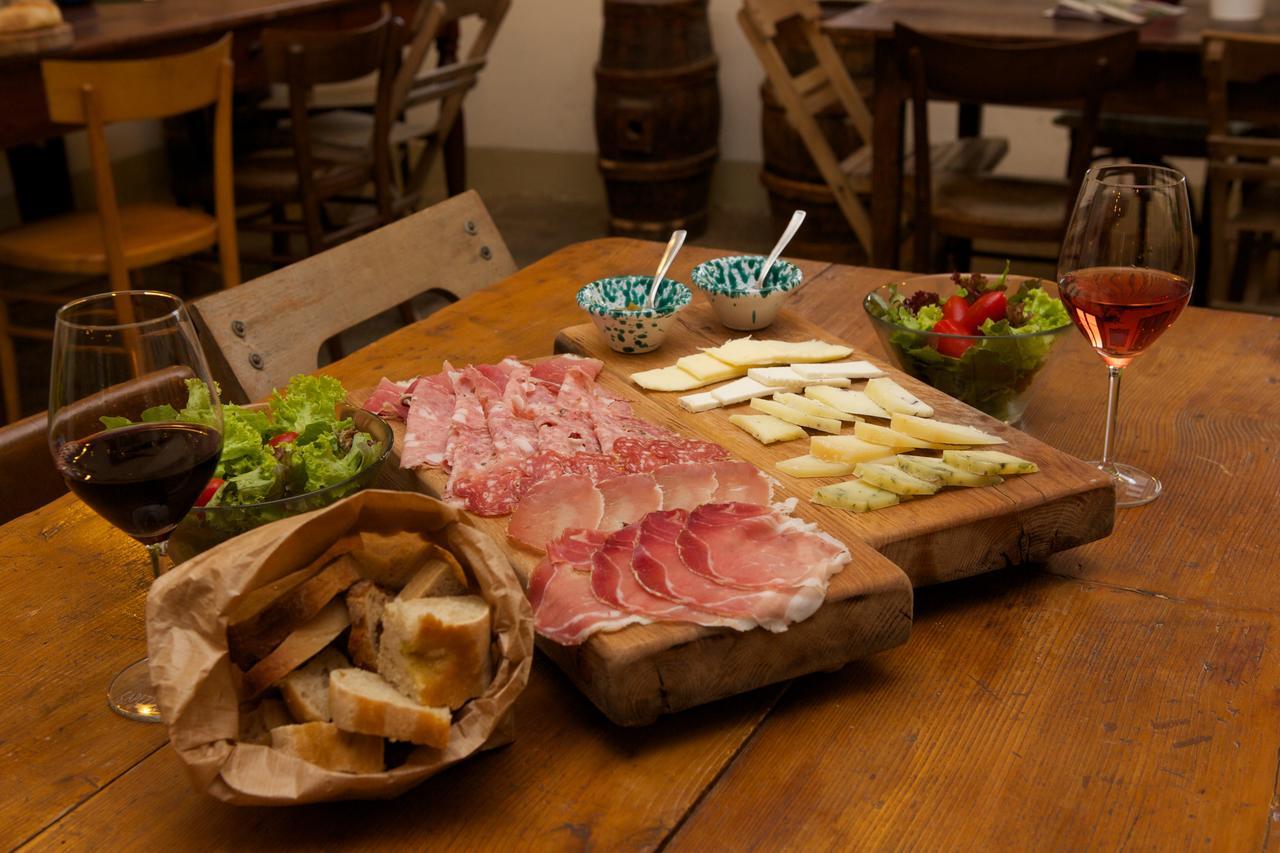 Bed and Breakfast Tenuta Di Capezzana Seano Экстерьер фото