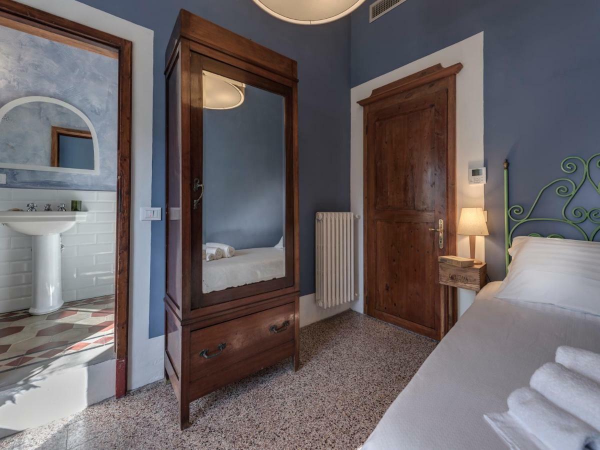 Bed and Breakfast Tenuta Di Capezzana Seano Экстерьер фото