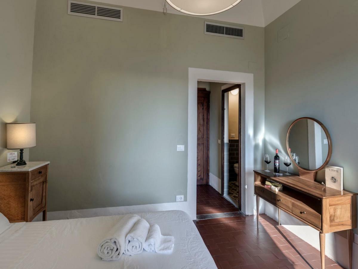 Bed and Breakfast Tenuta Di Capezzana Seano Экстерьер фото